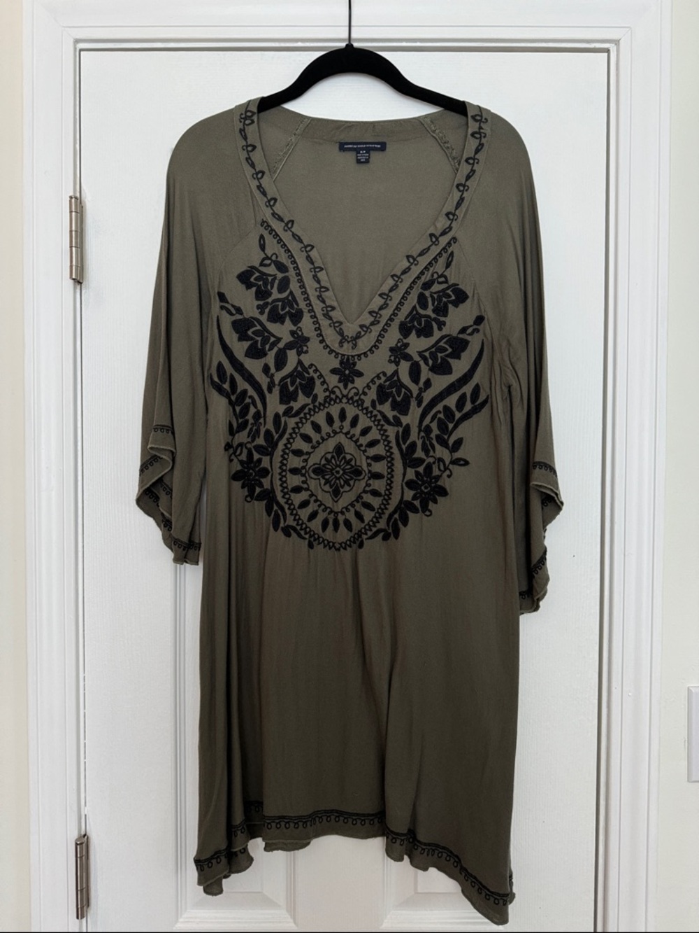 American Eagle Kimono style embroidered dress